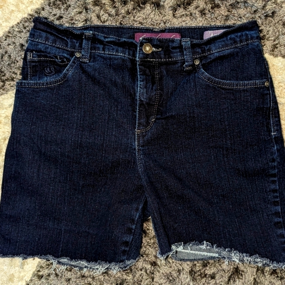 Gloria Vanderbilt Medium 6 women's Shorts  M Jean  Stretch Denim Studded Jeans